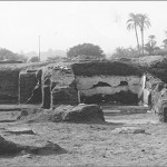 Excavation photograph of 1923, viewed to the south, showing the bathroom (right) and the remains of a bedroom (left). Amarna Project website.  www. amarnaproject.comRights Reserved.  